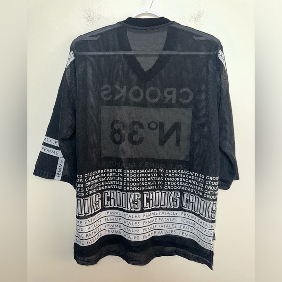 Crooks & Castle Size M/L - Picture 5 of 5